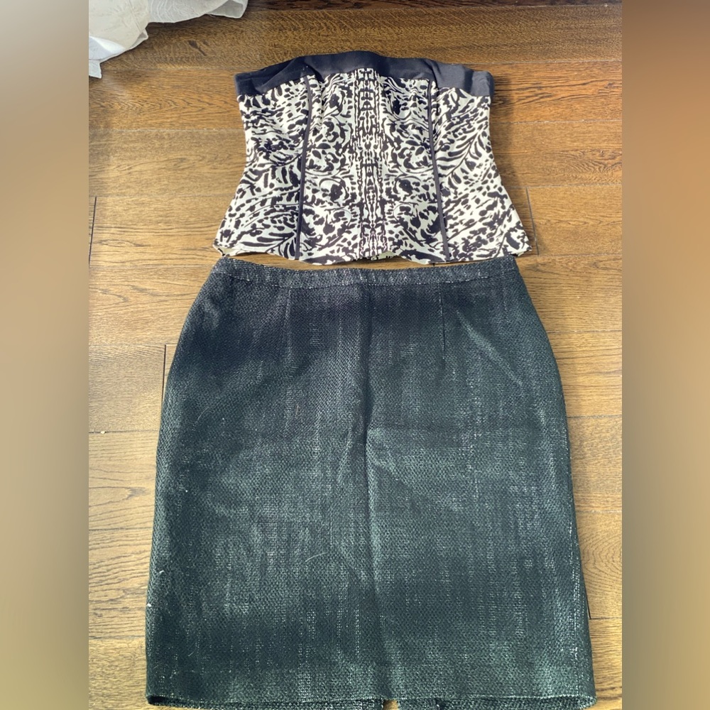 Gorgeous duo! Bustier and skirt.